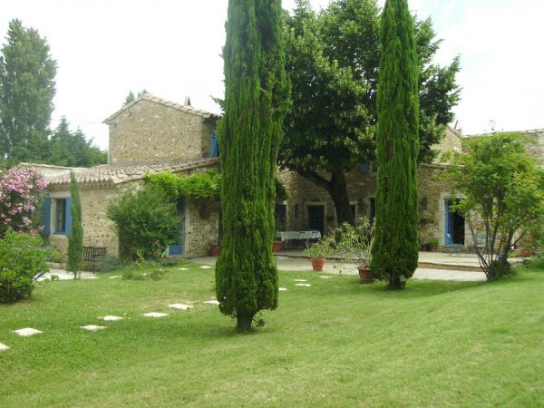  ,270m&sup2;   (environ)    R&eacute;f :
                                    5633 